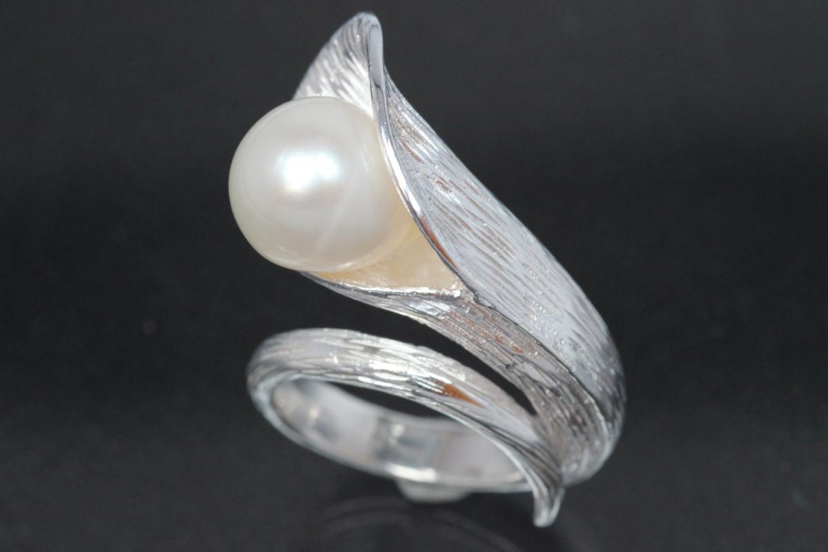 Ring, calla flower design 925/- Silver with Freshwaterpearl (FWP)