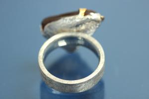 Ring Einzelanfertigung mit Boulder Opal (ca.13,9ct), 925/- Silber mit Teilvergoldung und Steiner's Spezialoberflächenmuster,