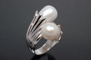 Ring, Lilly Flower Design 925/- Silver with 2x Freshwaterpearl (FWP)
