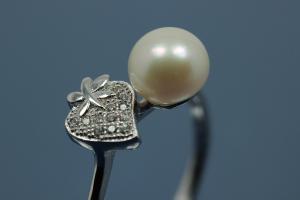 Ring with Heart shape with leaf in Pearl-Design 925/- Silver rhodium plated, with white Cubic Zirconia and Freshwater Pearl ca. Ø7,7mm (FWP)